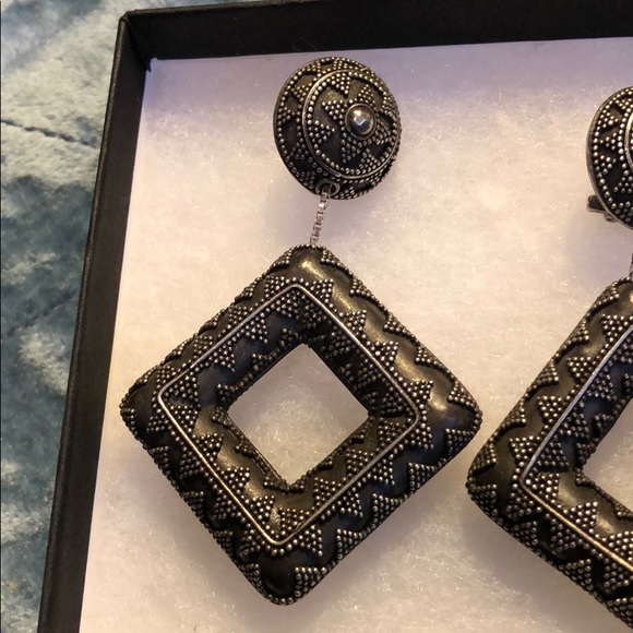 ⚜️ Authentic, Vintage John Hardy Earrings ⚜️ - Picture 2 of 6